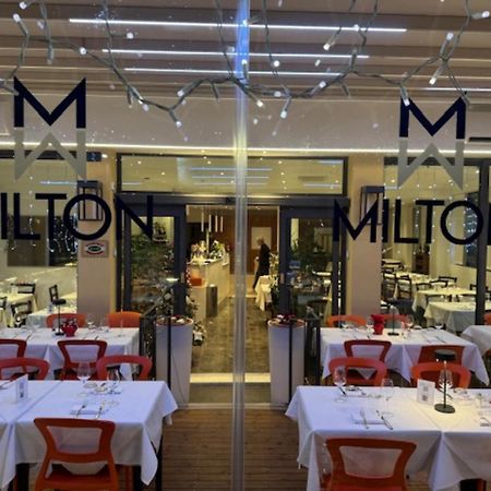 Hotel Ristorante Milton Varazze Exterior foto