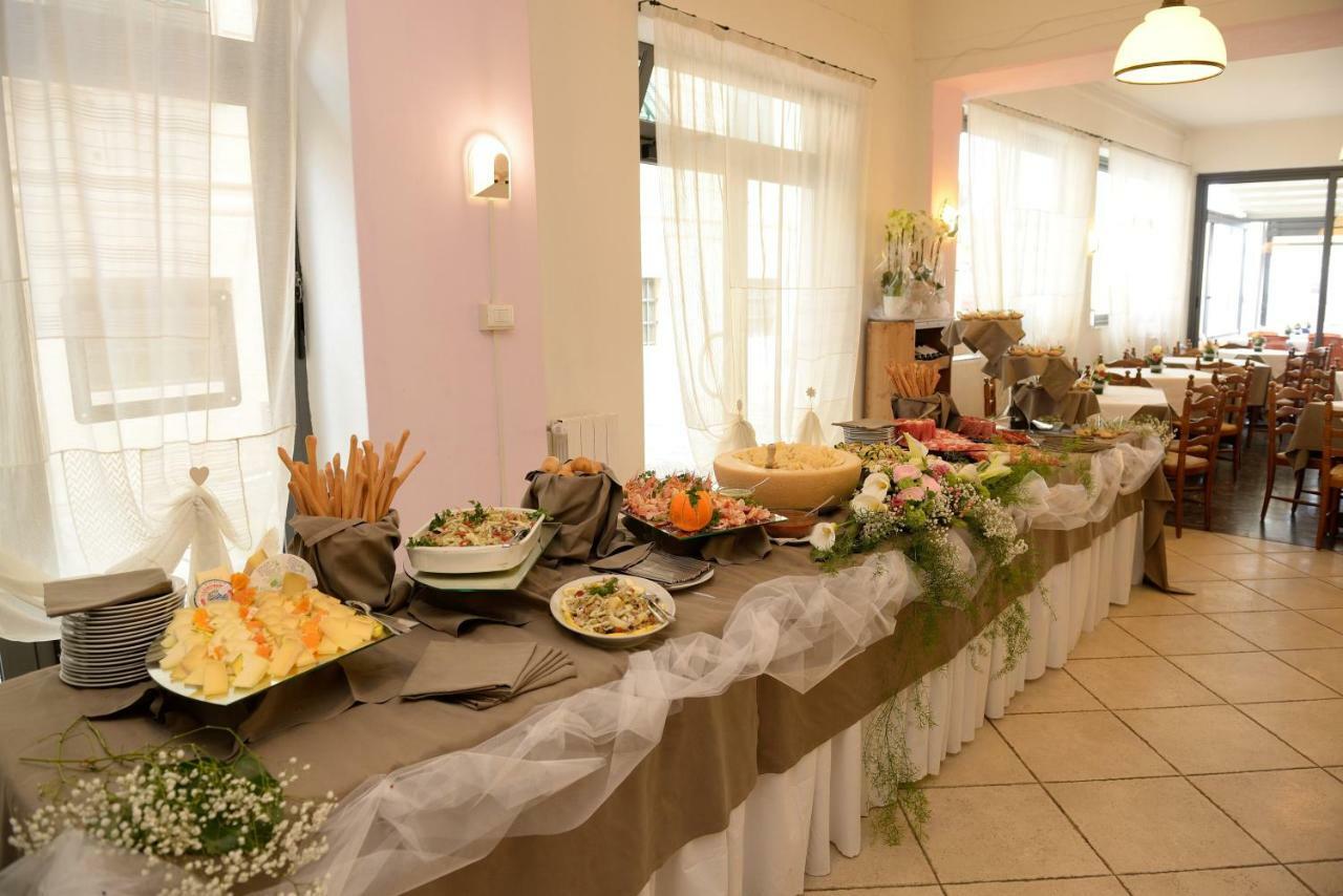 Hotel Ristorante Milton Varazze Exterior foto